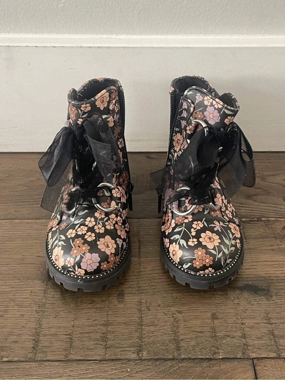 Girls Floral Lace-Up Ankle Boots - Black/Pink toddler size 5